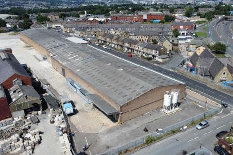 Warehouse to rent in bradford