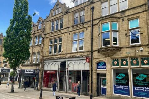 Commercial Property to rent in halifax