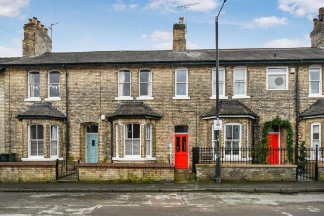 3 bed Flat for sale
