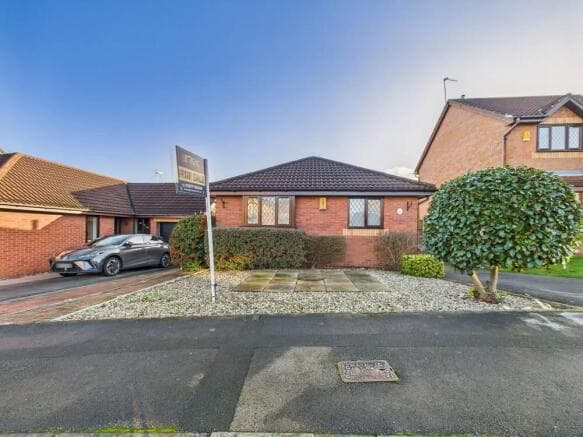 2 bed Detached Bungalow for sale in pontefract