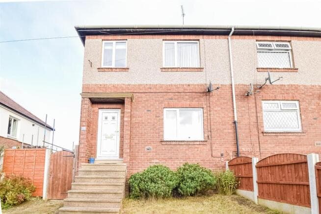 3 bed Semi-Detached to rent in wakefield