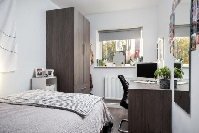 4 bed Flat to rent in leeds