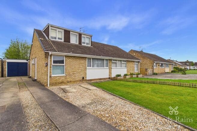 4 bed Bungalow for sale