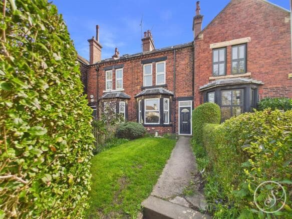 3 bed Terraced for sale in leeds