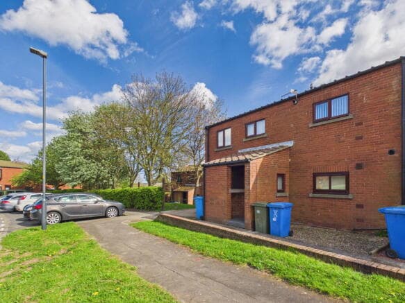 2 bed Apartment for sale in whitby