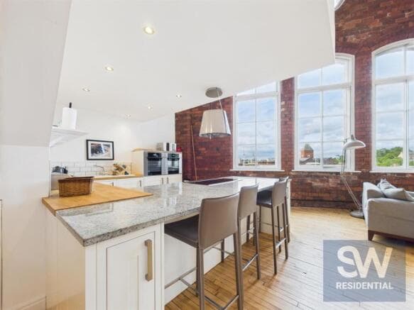 2 bed Apartment for sale in leeds