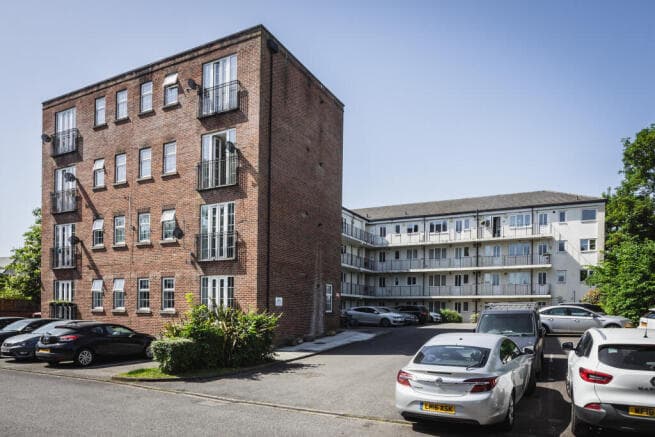 2 bed Flat for sale in doncaster