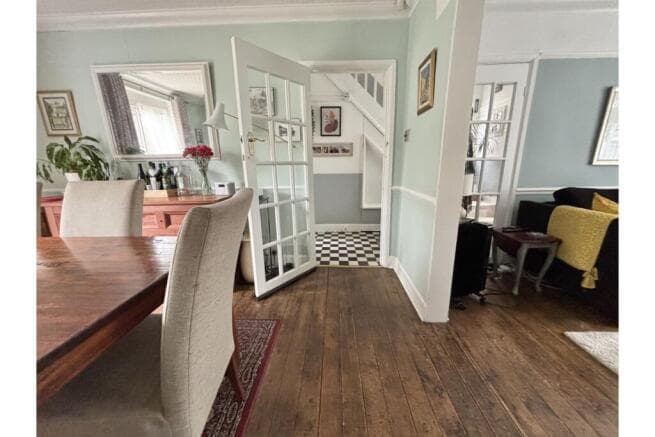 3 bed Semi-Detached for sale in leeds