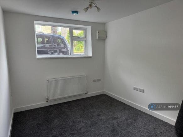 2 bed Flat to rent in pudsey