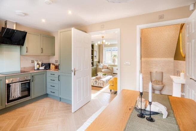 3 bed Detached to rent