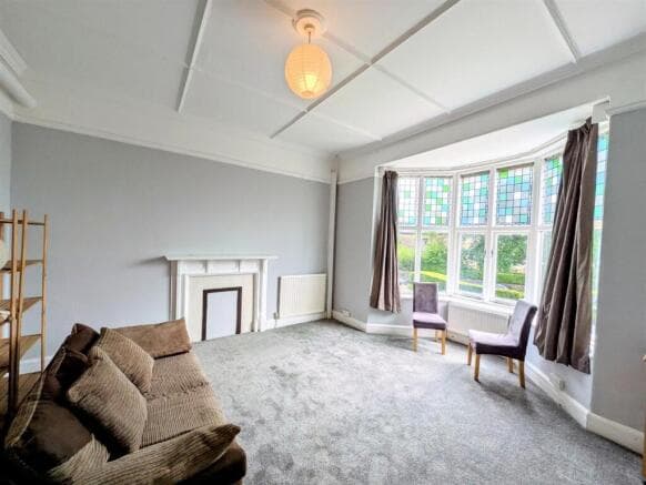 1 bed Detached to rent