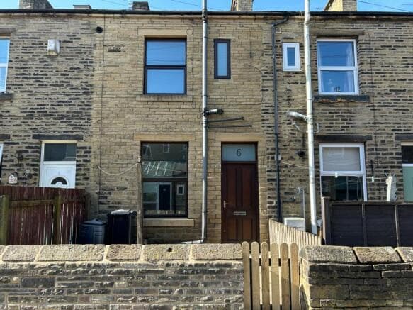 2 bed Terraced to rent in halifax