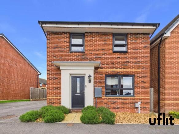 4 bed Detached for sale