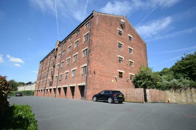 2 bed Flat for sale in keighley