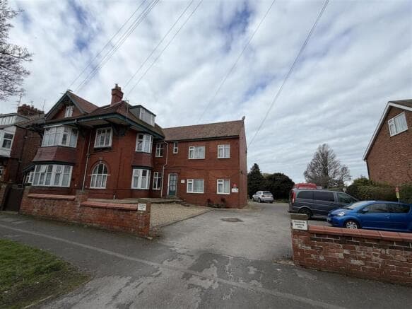 2 bed Ground Flat to rent in bridlington