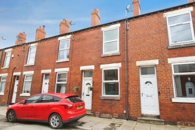 2 bed Terraced for sale in wakefield