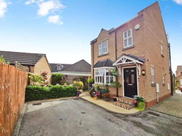 3 bed Detached for sale