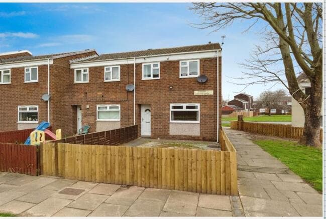 3 bed End of Terrace for sale in middlesbrough