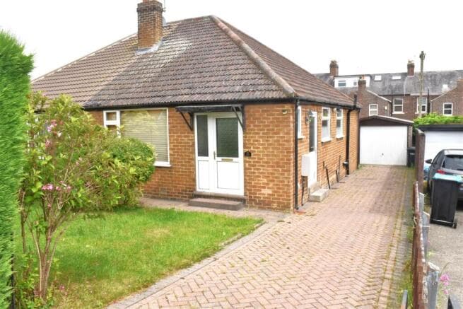 2 bed Semi-Detached Bungalow to rent in harrogate
