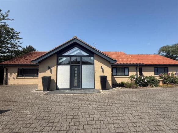 4 bed Detached for sale in scarborough
