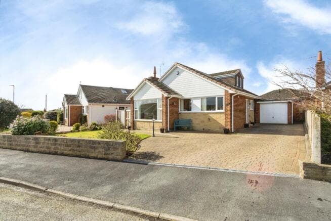 4 bed Bungalow for sale in leeds