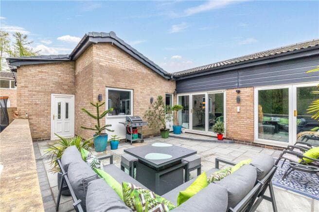4 bed Bungalow for sale in leeds