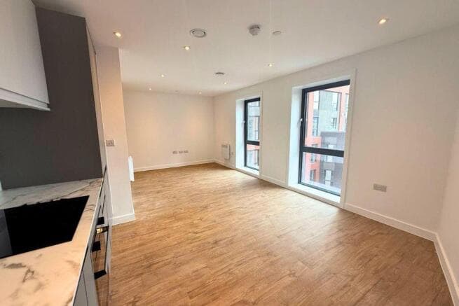 3 bed Apartment for sale in leeds