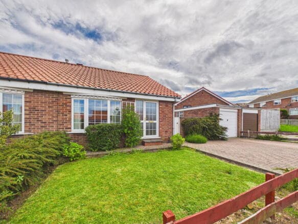 3 bed Semi-Detached Bungalow for sale in whitby
