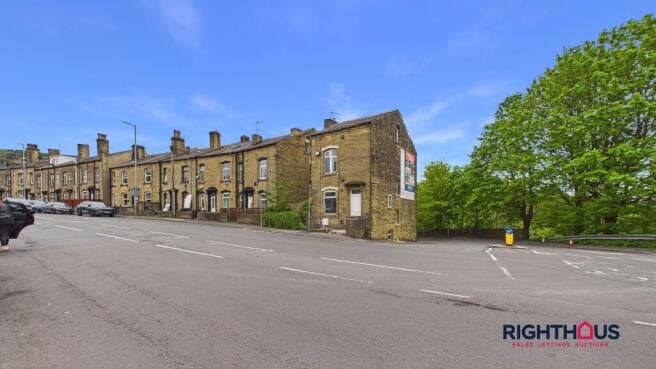 2 bed Terraced to rent in halifax