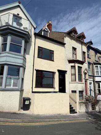 3 bed Terraced to rent in whitby