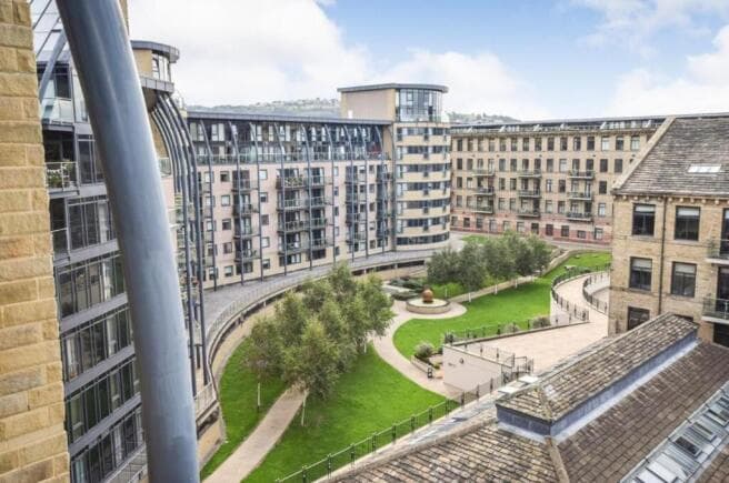 2 bed Apartment to rent in shipley