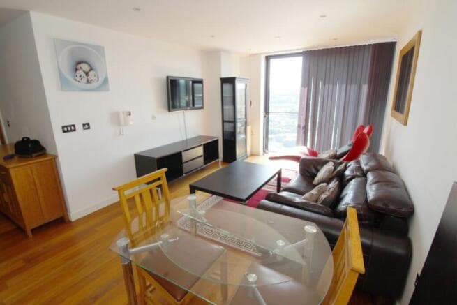 2 bed Flat to rent