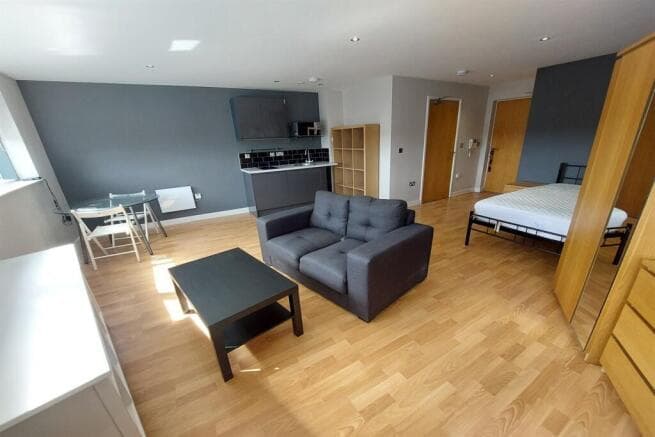 Studio to rent