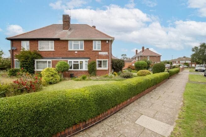 3 bed Semi-Detached for sale in doncaster