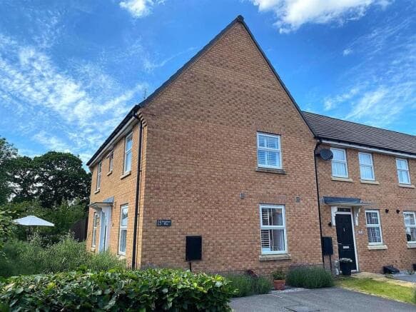 3 bed Semi-Detached for sale