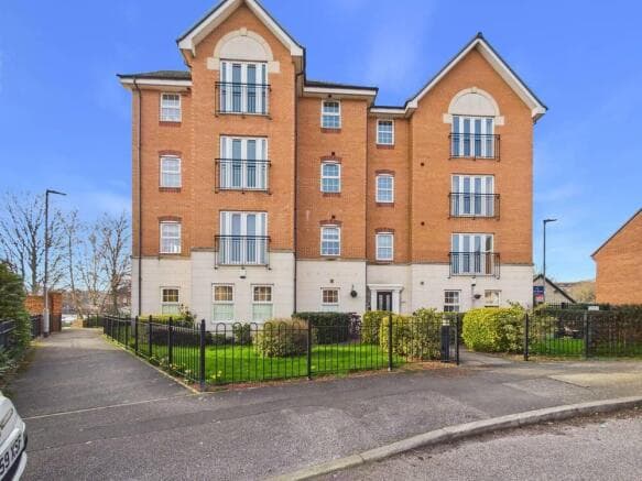 2 bed Apartment for sale in pontefract