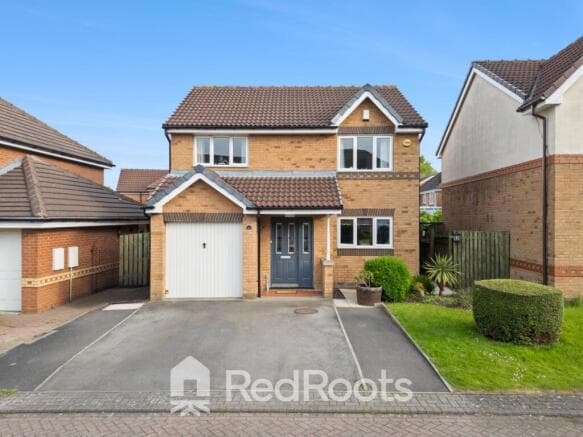 4 bed Detached for sale