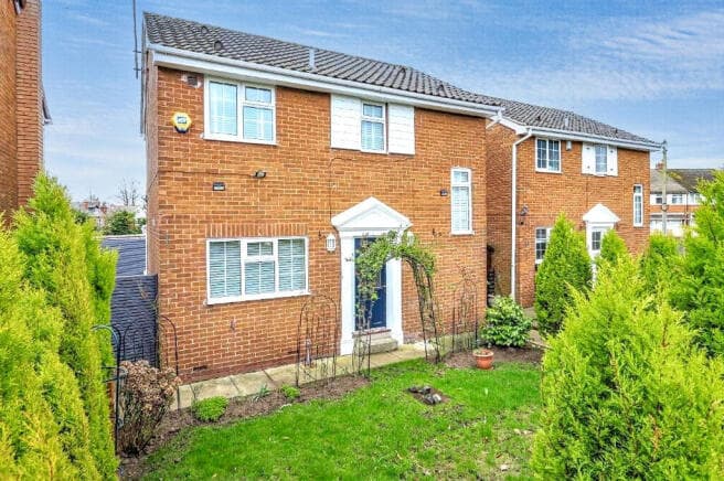 2 bed Detached for sale in pontefract