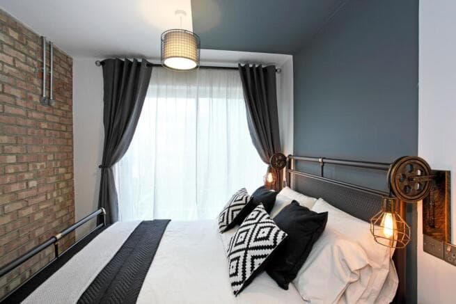 4 bed Semi-Detached to rent in wakefield