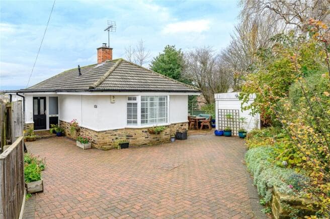 2 bed Bungalow for sale in leeds