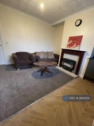 4 bed Terraced to rent