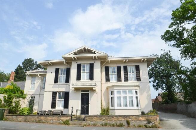 Studio to rent in york