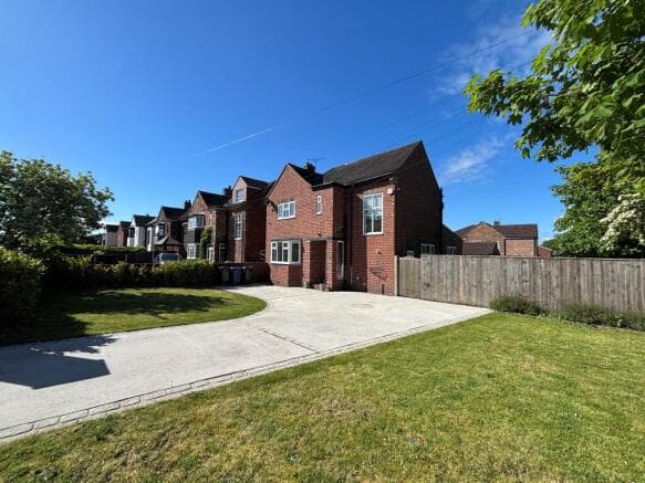 7 bed Detached for sale