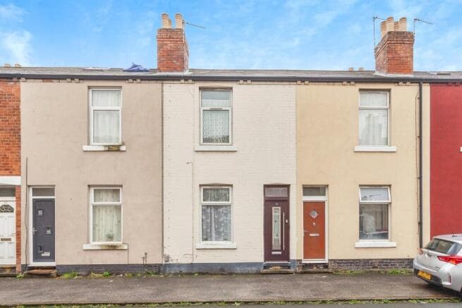 2 bed Terraced for sale in wakefield