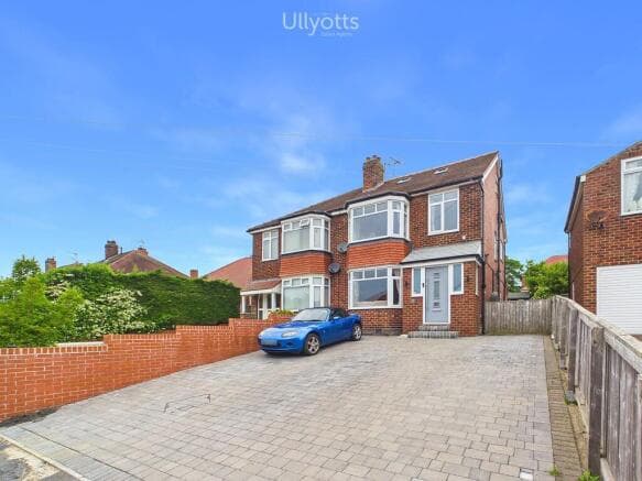 3 bed Semi-Detached to rent in bridlington