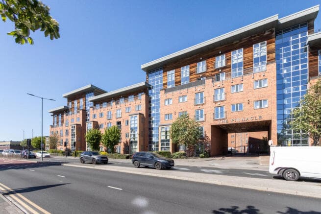 2 bed Flat for sale