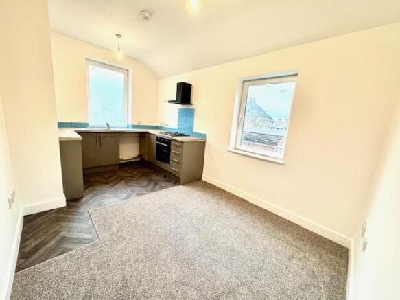 3 bed Apartment to rent