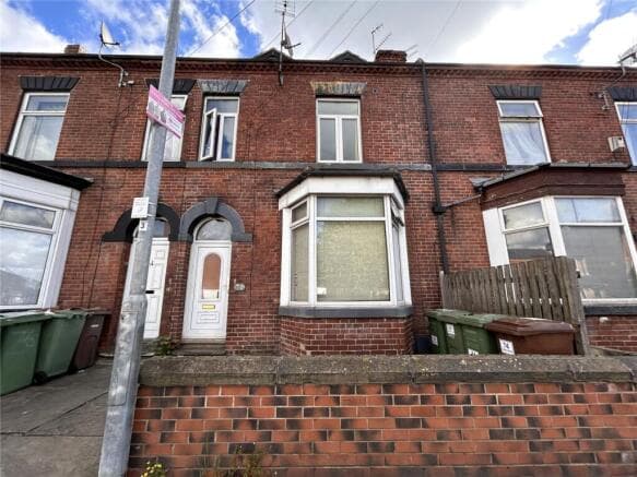 4 bed Terraced for sale in wakefield