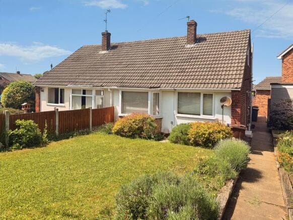 2 bed Semi-Detached Bungalow for sale in pontefract