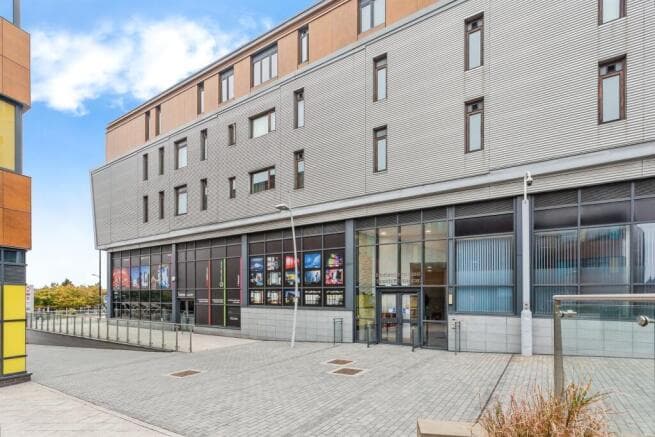 2 bed Flat for sale